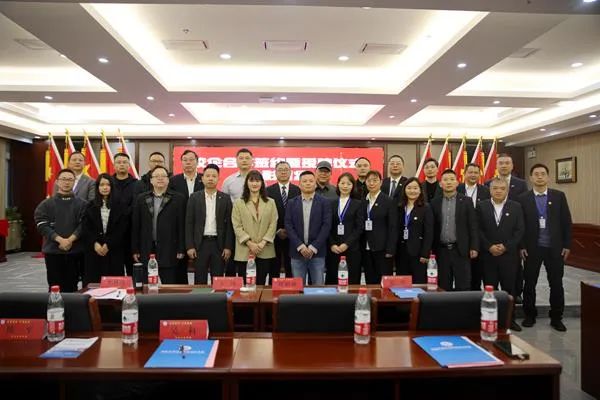 湖南水电职院与多家企业签订校企合作协议